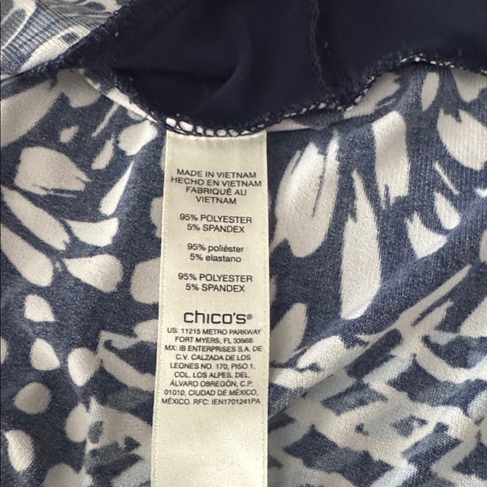 Chico’s Blue White Patchwork Patterned Tunic Blou… - image 8